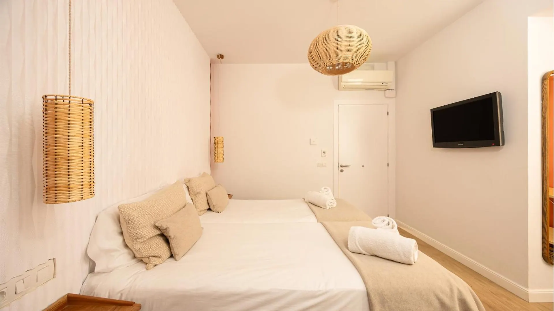 Hostal Barcelona Centro 2*,  Spain